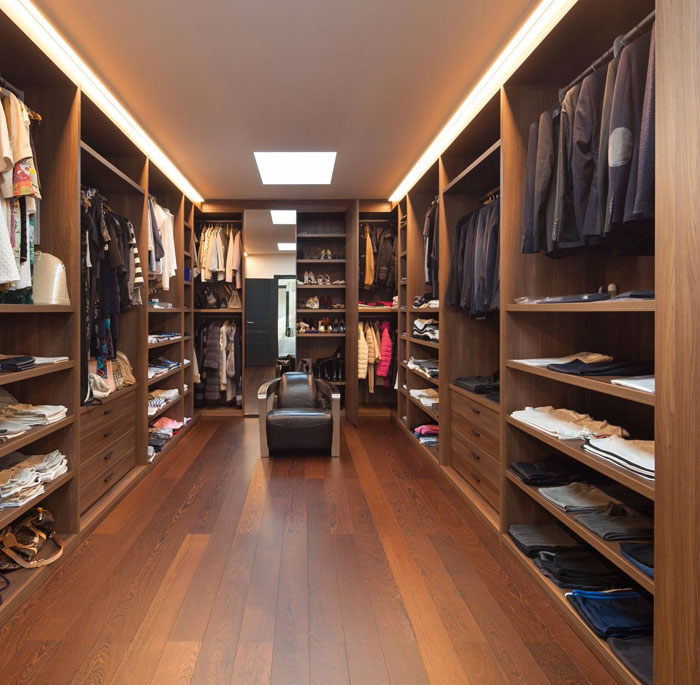 SALLE ENTIERE AMENAGEE EN DRESSING